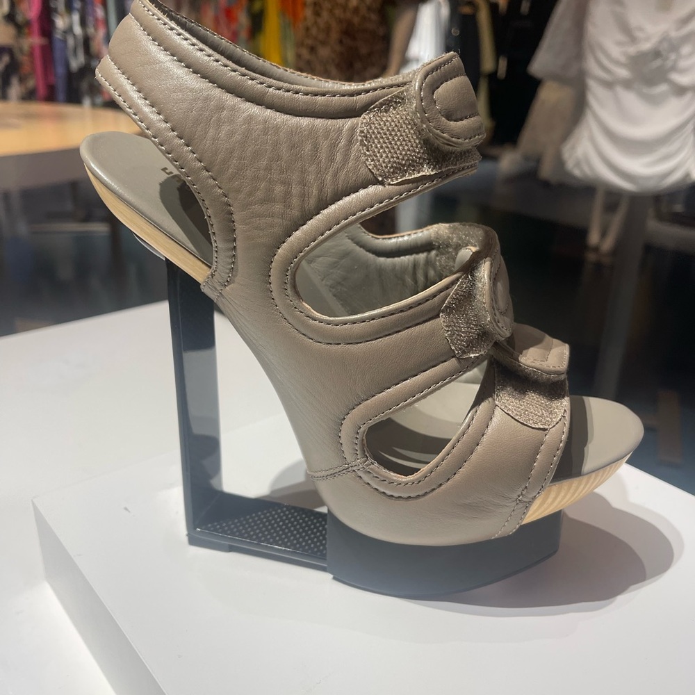 United Nude Tan and Black Heeled Sandals